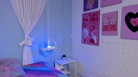 Snapshot of hannahpage chatting on November 2025 12:04:01 PM Hannah online show from November 2025 12:04:01 PM