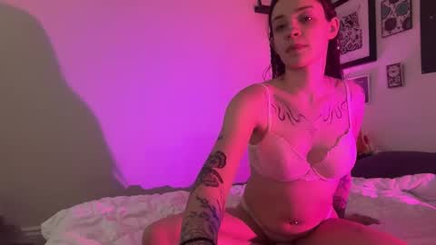 Hannah Taylor online show from February 2026 07:51:01 AM