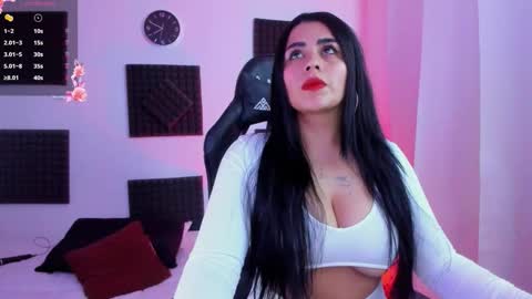 Hanna  online show from October 2025 12:48:02 PM