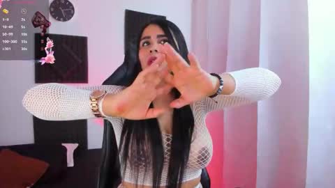 Hanna  online show from October 2025 10:12:01 PM