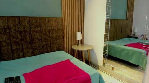 hannawen_ online show from March 2026 07:37:01 PM