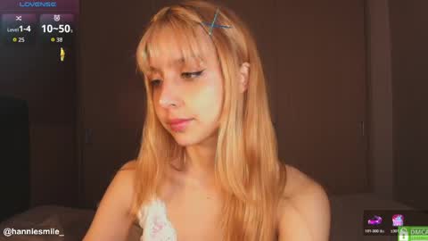 Hannie  online show from April 2026 07:07:01 PM