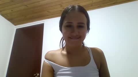 Snapshot of hanny_kail chatting on January 2025 03:34:02 AM hanny online show from January 2025 03:34:02 AM