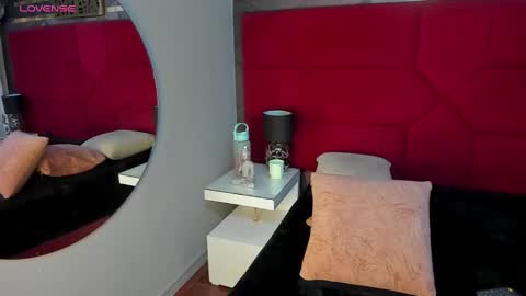 Snapshot of hanny_milf_ chatting on February 2025 11:49:01 AM HANNY online show from February 2025 11:49:01 AM