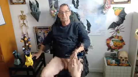 charly online show from October 2025 11:43:01 AM