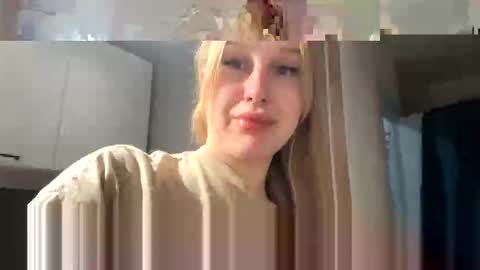 Snapshot of hanter_cute chatting on April 2026 06:32:02 PM Katy online show from April 2026 06:32:02 PM