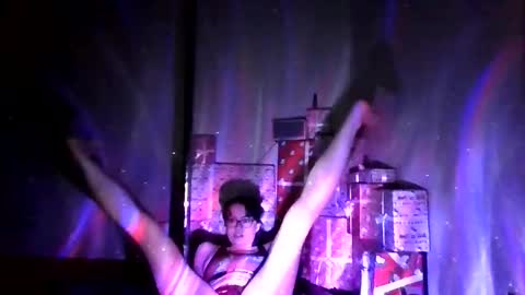 Maliboo online show from November 2025 03:42:02 AM