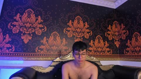 happy_cream_ online show from December 2024 02:47:02 PM