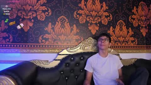 happy_cream_ online show from December 2024 03:00:02 PM