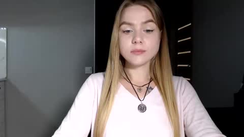 happy_fox_ online show from March 2026 06:18:02 PM