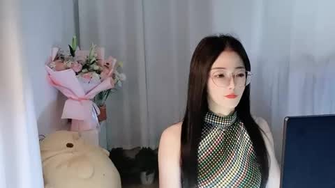 Snapshot of happyflower802318 chatting on April 2026 03:03:02 PM Daisy online show from April 2026 03:03:02 PM