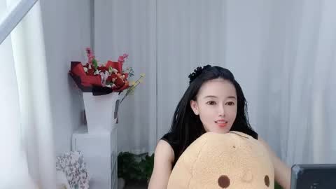 Snapshot of happyflower802318 chatting on May 2026 04:07:02 AM Daisy online show from May 2026 04:07:02 AM