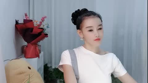 Snapshot of happyflower802318 chatting on May 2026 03:08:02 PM Daisy online show from May 2026 03:08:02 PM
