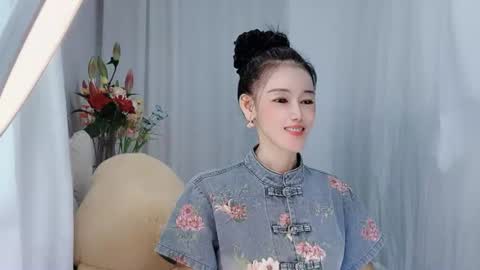 Snapshot of happyflower802318 chatting on June 2026 04:06:01 AM Daisy online show from June 2026 04:06:01 AM