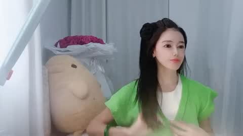 Snapshot of happyflower802318 chatting on July 2026 03:37:02 AM Daisy online show from July 2026 03:37:02 AM