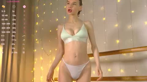 Evy  online show from February 2026 12:51:02 AM