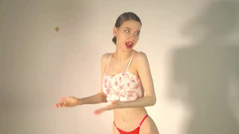 Evy  online show from March 2026 02:26:01 AM