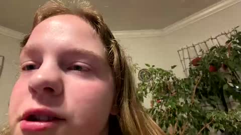 Snapshot of happysnowbunny24 chatting on June 2026 02:48:01 AM happysnowbunny24 online show from June 2026 02:48:01 AM