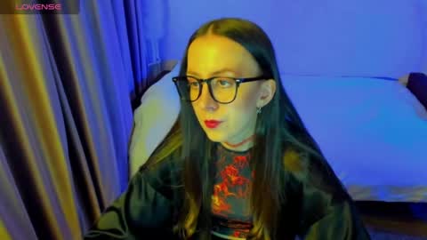 Stephanie online show from April 2026 08:04:01 PM