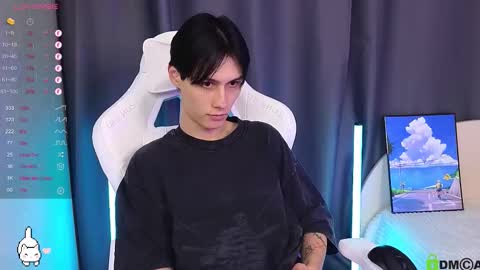 Mark online show from October 2025 10:32:02 PM