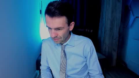 Steve online show from October 2025 03:40:02 AM