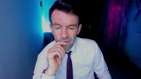 Steve online show from October 2025 03:23:02 AM