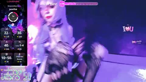 Mia online show from March 2026 11:12:02 PM