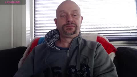 MrLazy online show from January 2025 12:49:01 PM