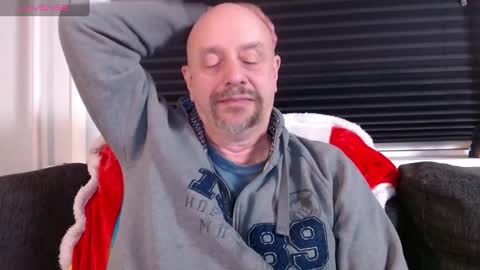 MrLazy online show from January 2025 03:49:02 PM