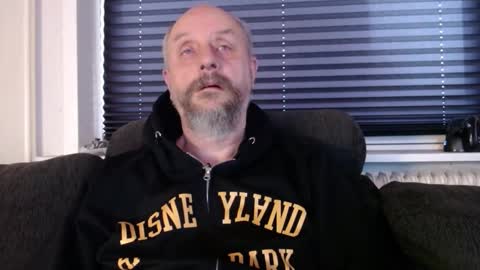 MrLazy online show from December 2025 10:10:02 AM