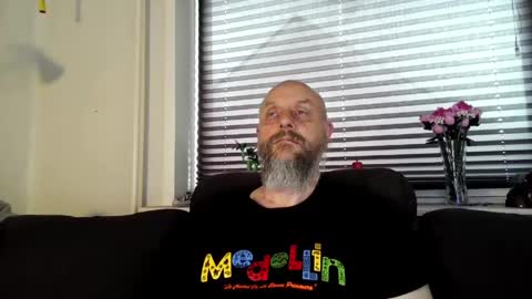 Snapshot of hardmrlazy chatting on May 2026 03:40:01 PM MrLazy online show from May 2026 03:40:01 PM
