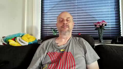 Snapshot of hardmrlazy chatting on May 2026 05:32:02 PM MrLazy online show from May 2026 05:32:02 PM