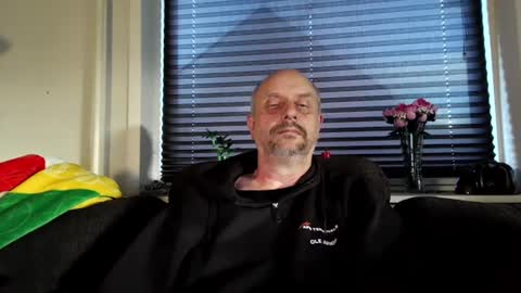 Snapshot of hardmrlazy chatting on June 2026 06:19:02 PM MrLazy online show from June 2026 06:19:02 PM
