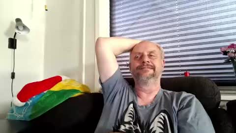 Snapshot of hardmrlazy chatting on June 2026 04:32:01 PM MrLazy online show from June 2026 04:32:01 PM
