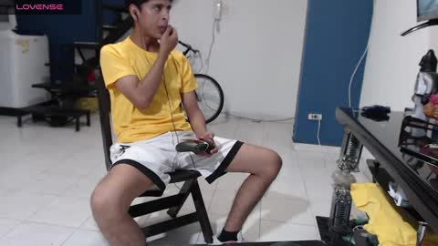 Snapshot of hardsexlove08 chatting on December 2024 01:20:02 AM Andres Dean online show from December 2024 01:20:02 AM