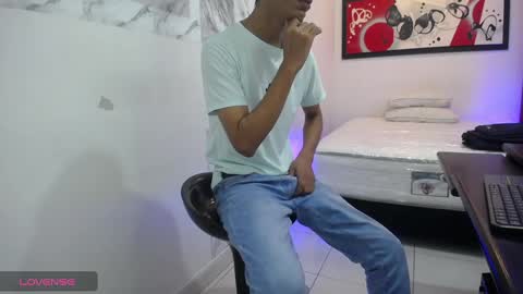 Snapshot of hardsexlove08 chatting on December 2024 07:16:02 PM Andres Dean online show from December 2024 07:16:02 PM