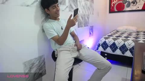Snapshot of hardsexlove08 chatting on January 2025 11:09:01 PM Andres Dean online show from January 2025 11:09:01 PM