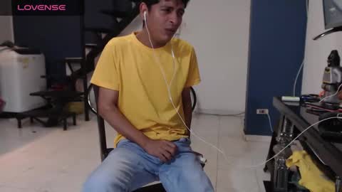 Snapshot of hardsexlove08 chatting on February 2025 09:03:02 PM Andres Dean online show from February 2025 09:03:02 PM