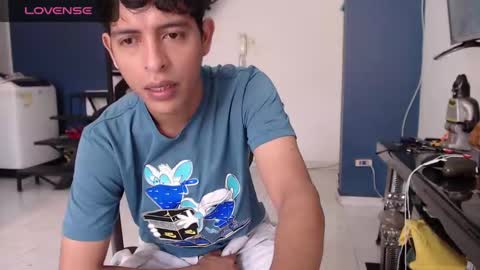 Snapshot of hardsexlove08 chatting on February 2025 06:34:02 PM Andres Dean online show from February 2025 06:34:02 PM