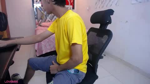 Snapshot of hardsexlove08 chatting on May 2026 09:09:02 PM Andres Dean online show from May 2026 09:09:02 PM