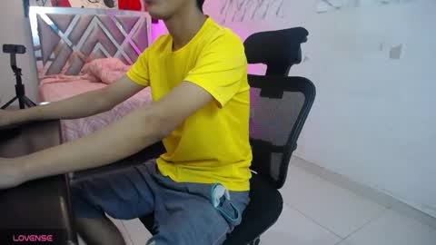 Snapshot of hardsexlove08 chatting on May 2026 09:43:01 PM Andres Dean online show from May 2026 09:43:01 PM