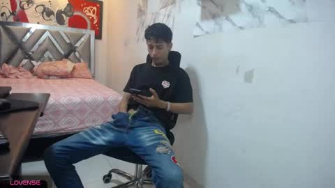 Snapshot of hardsexlove08 chatting on May 2026 10:26:01 PM Andres Dean online show from May 2026 10:26:01 PM