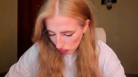 Julia online show from September 2025 05:31:02 AM