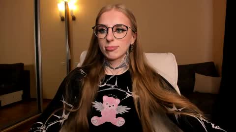 Julia online show from April 2026 05:14:02 AM