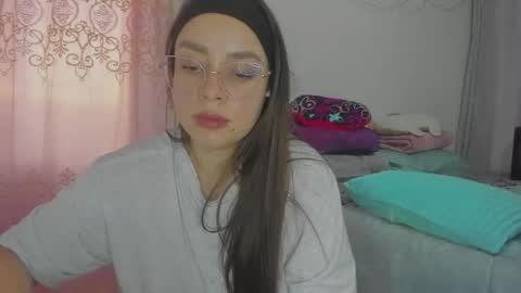 Natii  online show from April 2026 10:54:02 PM