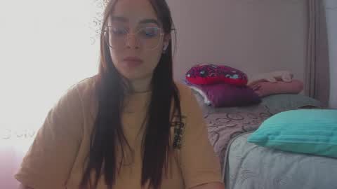 Natii  online show from April 2026 08:32:01 PM