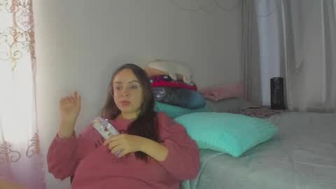 Natii  online show from April 2026 10:45:01 PM