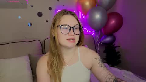 Christine online show from October 2025 01:25:01 AM