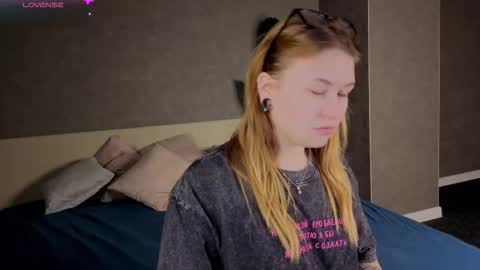 Christine online show from October 2025 01:31:02 AM