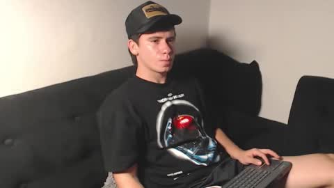 Sebastian online show from October 2025 04:47:01 AM